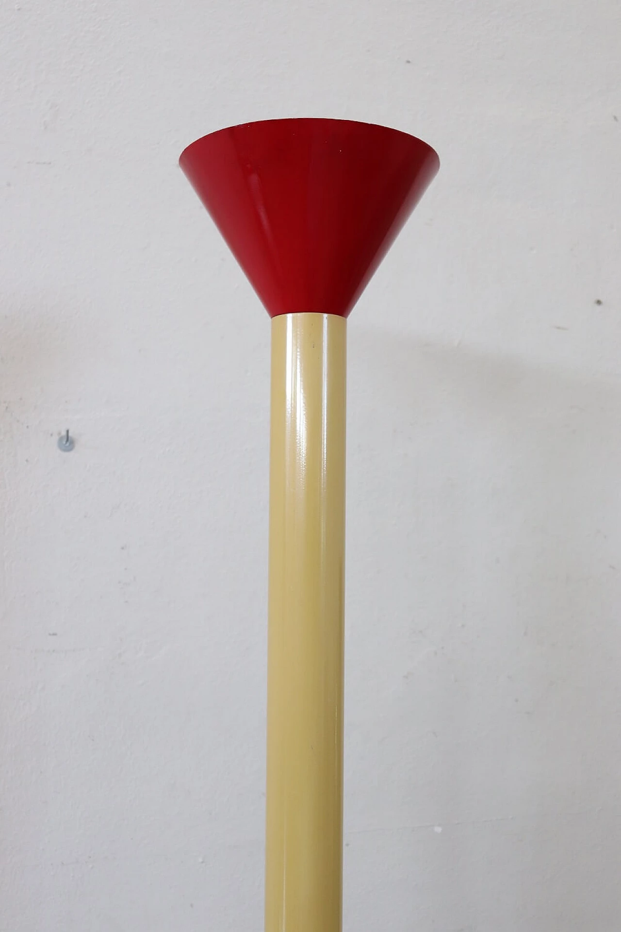 Lampada da terra Callimaco di Ettore Sottsass per Artemide, anni ’80 5