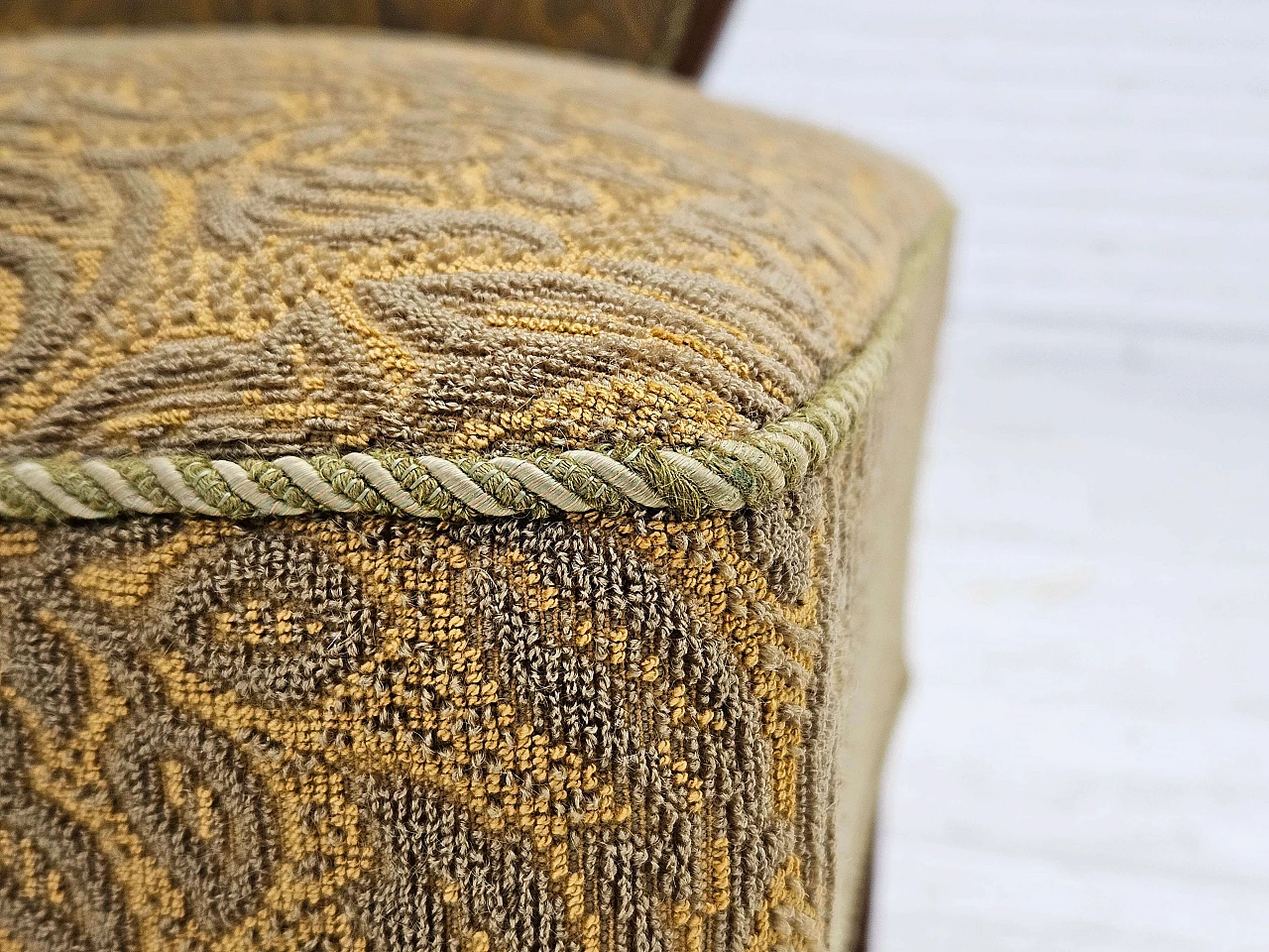 Poltrona danese in tessuto verde e faggio, anni '60 12