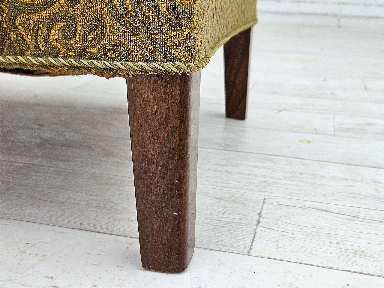 Poltrona danese in tessuto verde e faggio, anni '60 13