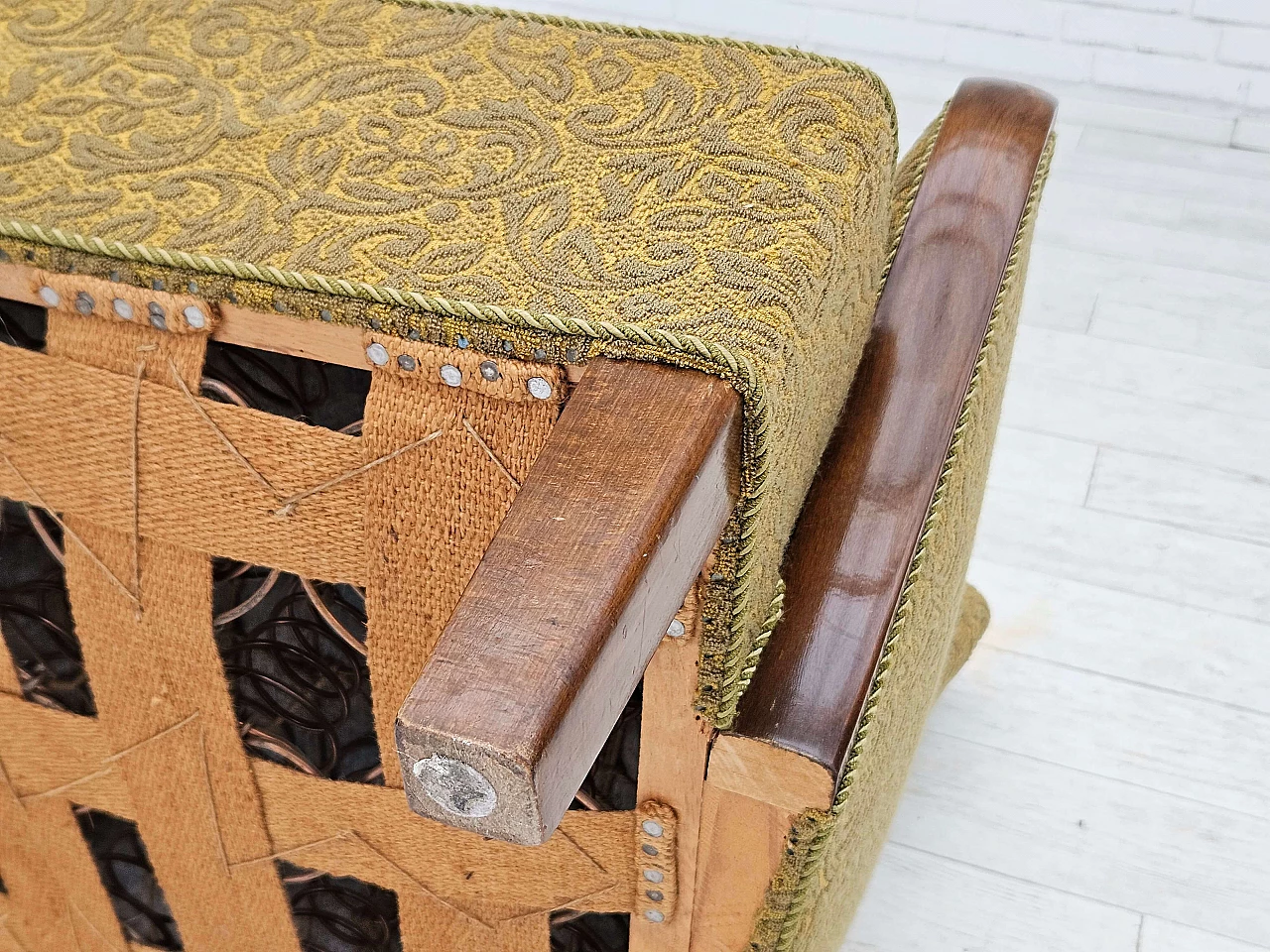 Poltrona danese in tessuto verde e faggio, anni '60 18