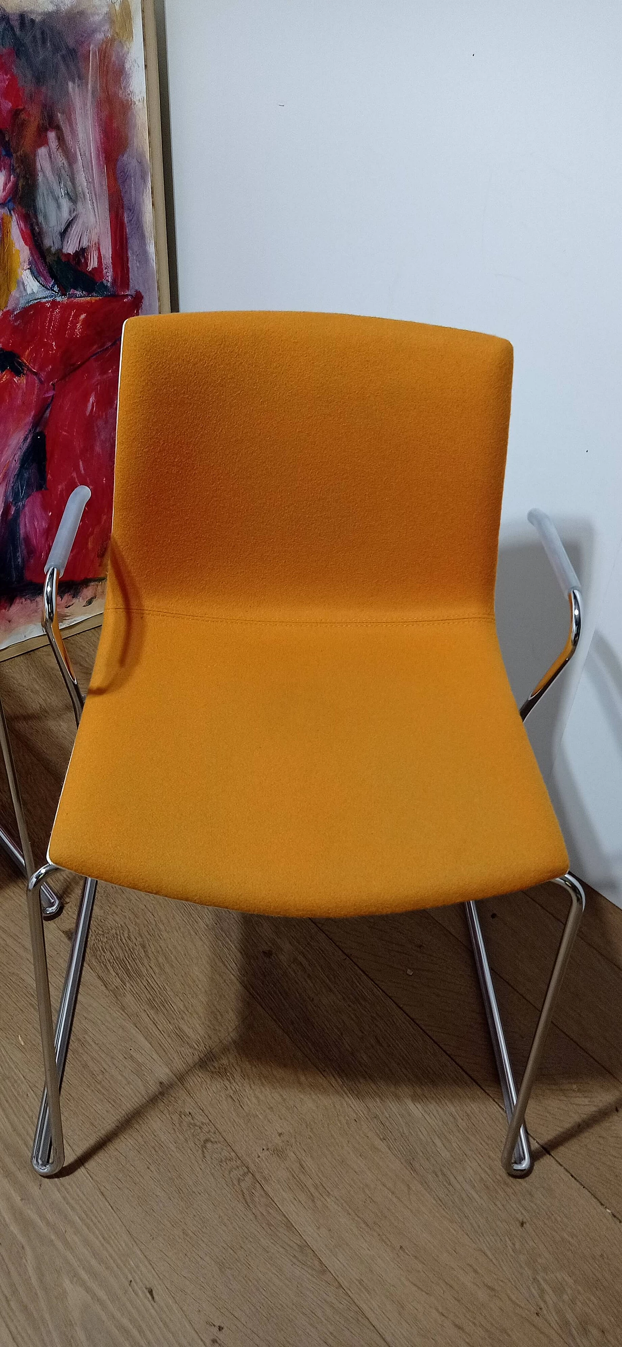 4 Sedia Catifa 46 con braccioli in tessuto Kvard arancio di Studio LAM per Arper 29