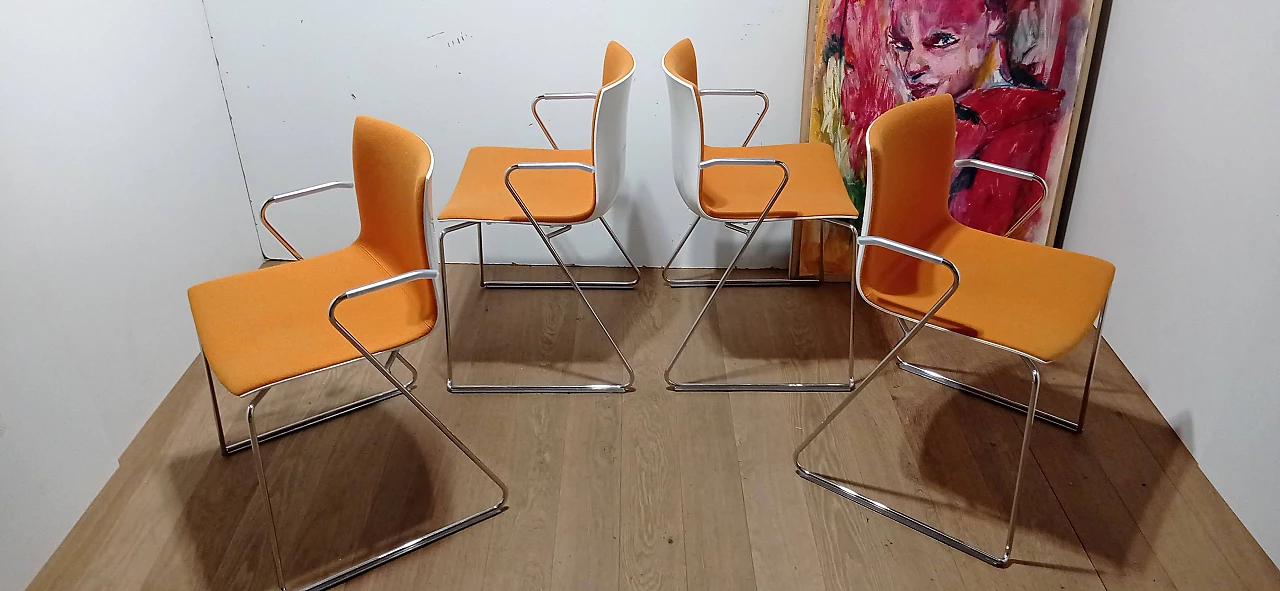 4 Sedia Catifa 46 con braccioli in tessuto Kvard arancio di Studio LAM per Arper 58