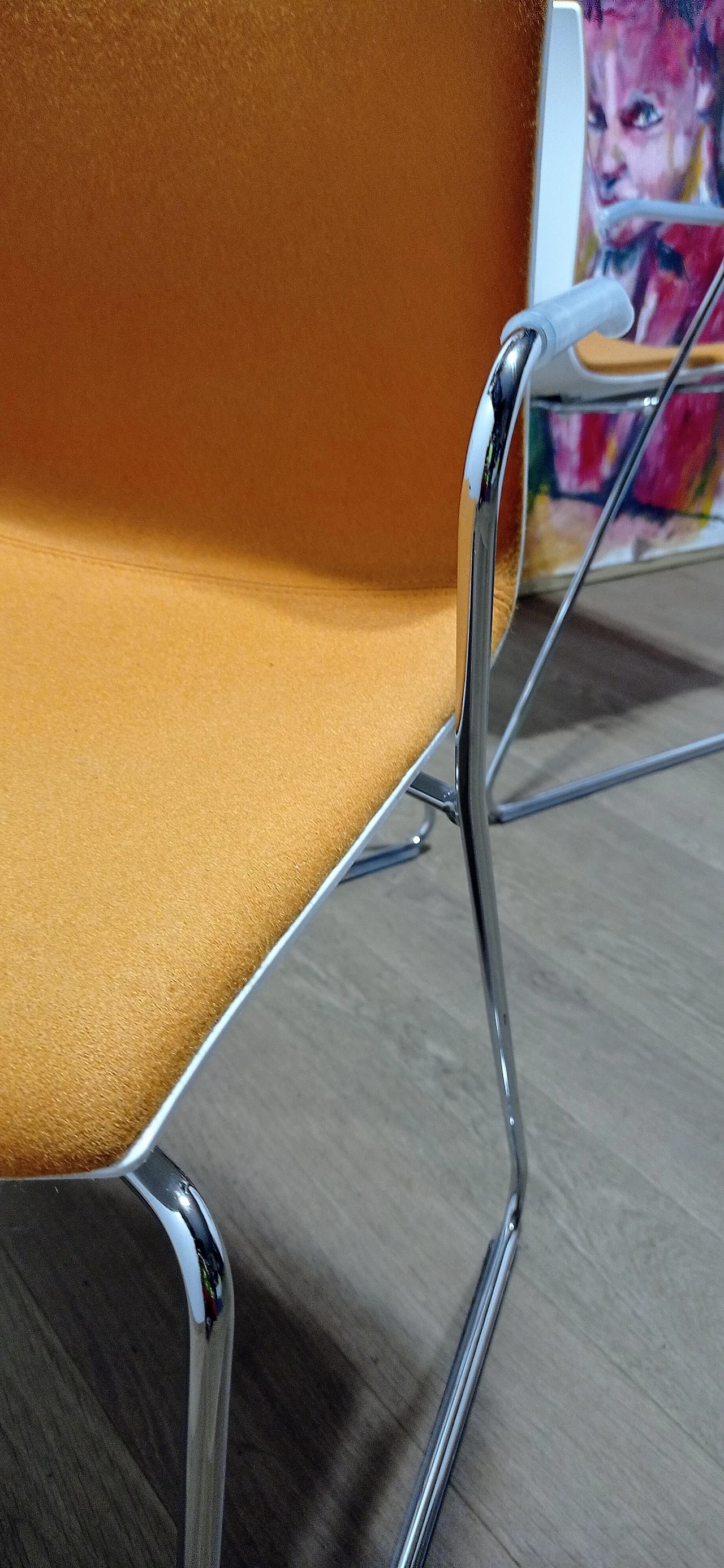 4 Sedia Catifa 46 con braccioli in tessuto Kvard arancio di Studio LAM per Arper 76