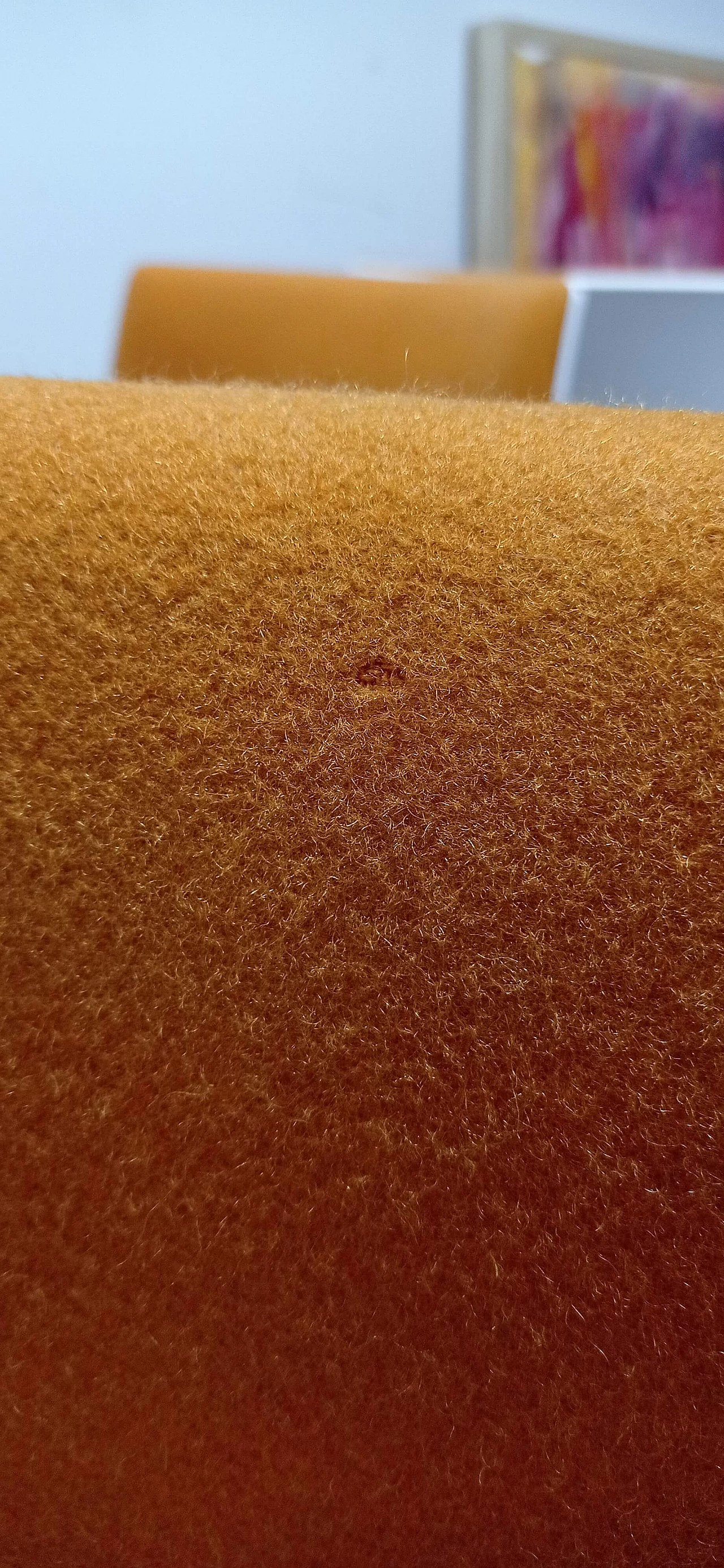 4 Sedia Catifa 46 con braccioli in tessuto Kvard arancio di Studio LAM per Arper 80