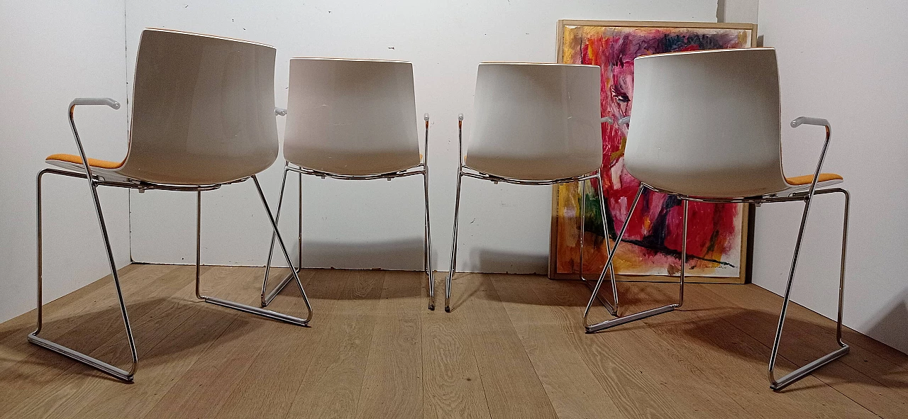 4 Sedia Catifa 46 con braccioli in tessuto Kvard arancio di Studio LAM per Arper 97