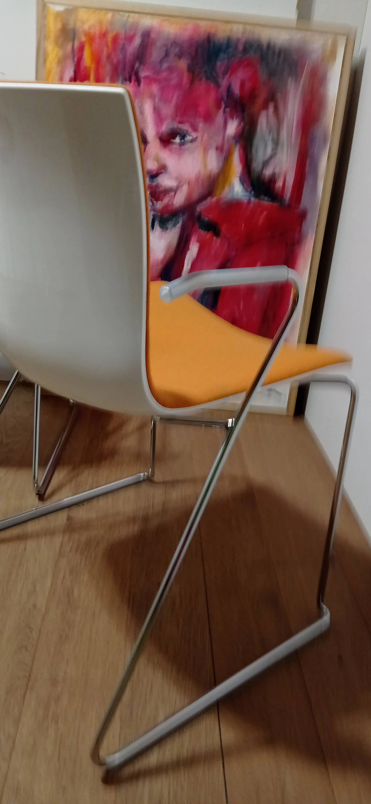 4 Sedia Catifa 46 con braccioli in tessuto Kvard arancio di Studio LAM per Arper 128