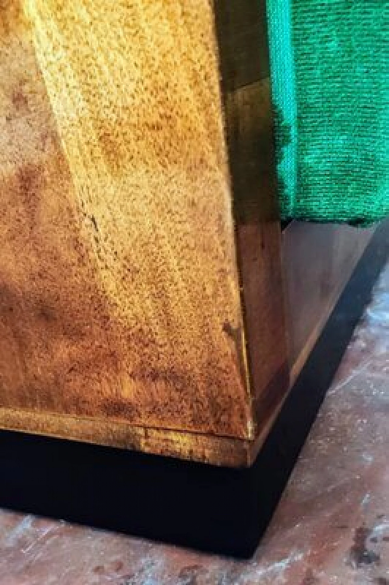 Coppia di poltrone Art Déco in legno e tessuto verde, anni '20 6