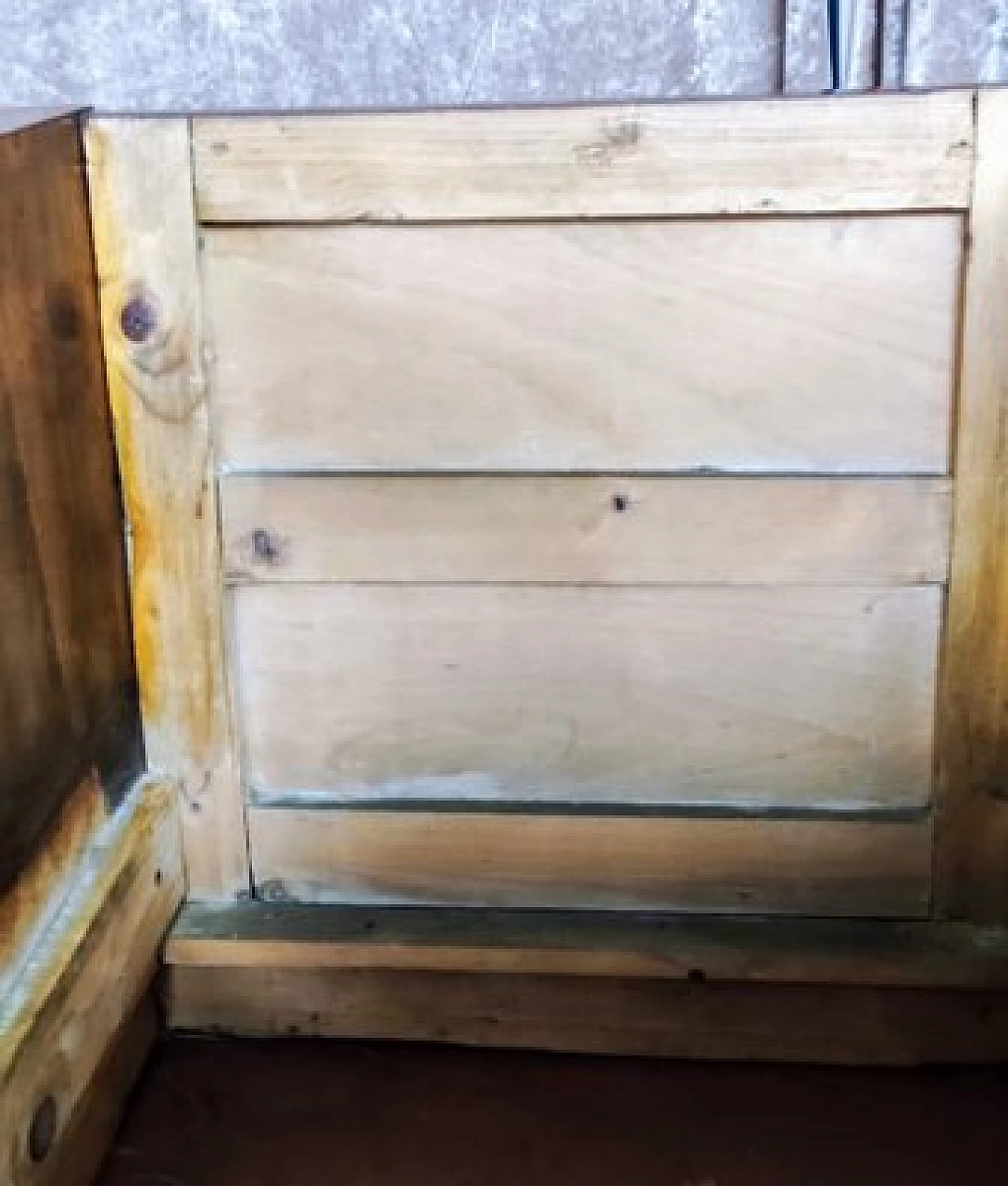 Pair of Art Deco wood and green fabric armchairs, 1920s 16