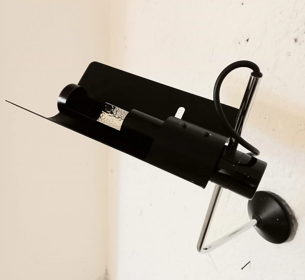 Applique in metallo nello stile di Oluce, anni '70 8