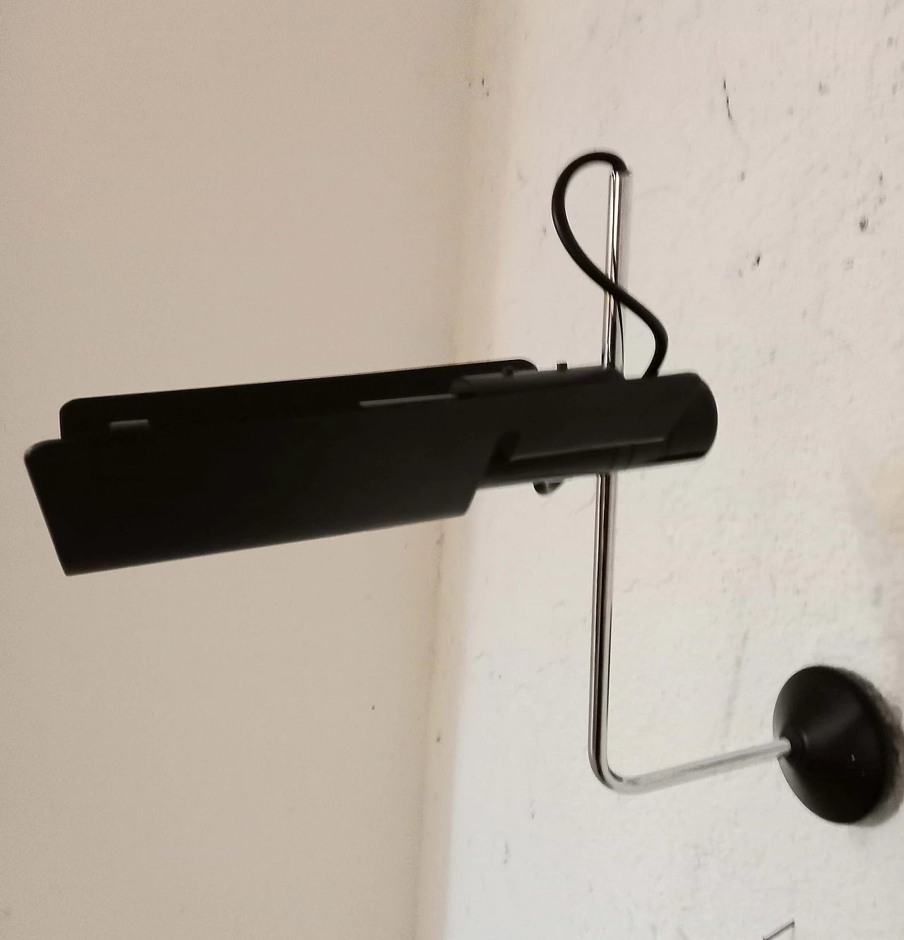 Applique in metallo nello stile di Oluce, anni '70 11