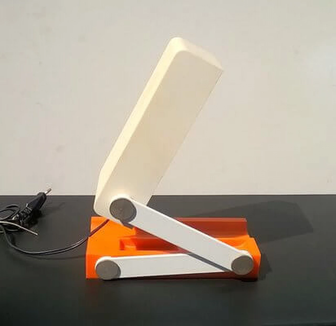 Plastic table lamp by Giotto Stoppino for Candle, 1960s 1