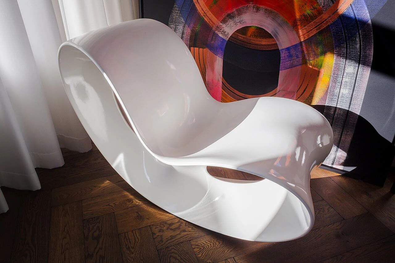 Poltrona Voido bianca di Ron Arad per Magis, 2006 2