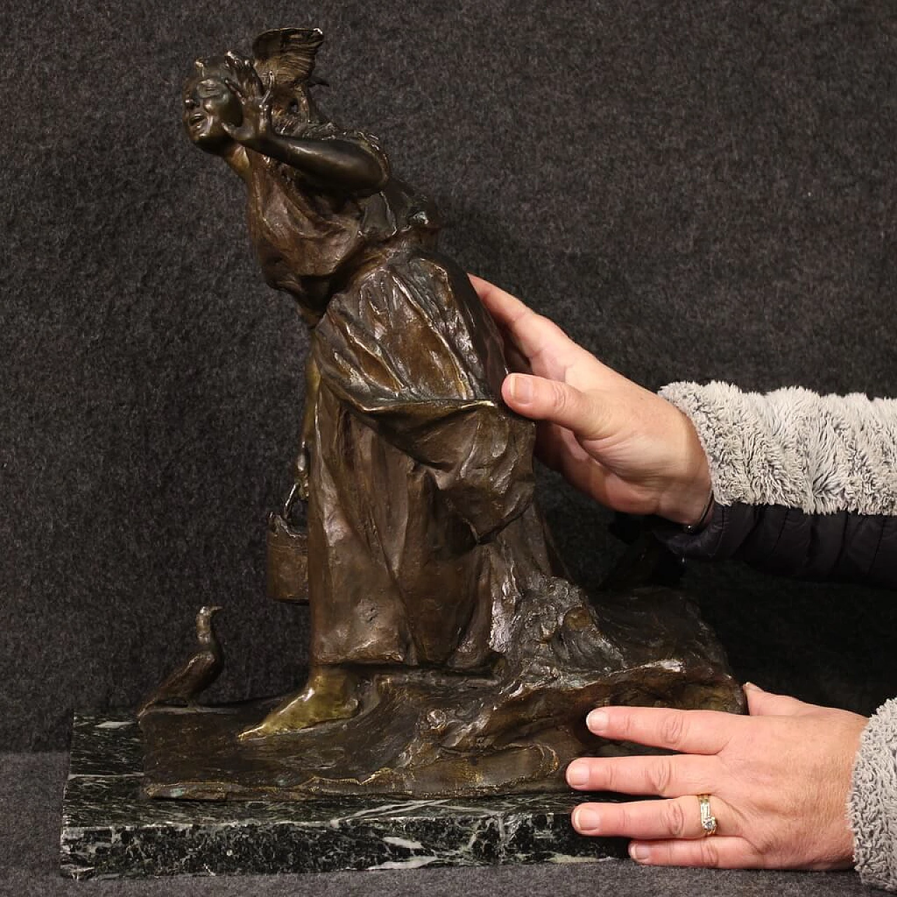 Celestino Fumagalli, peasant girl, bronze sculpture 2