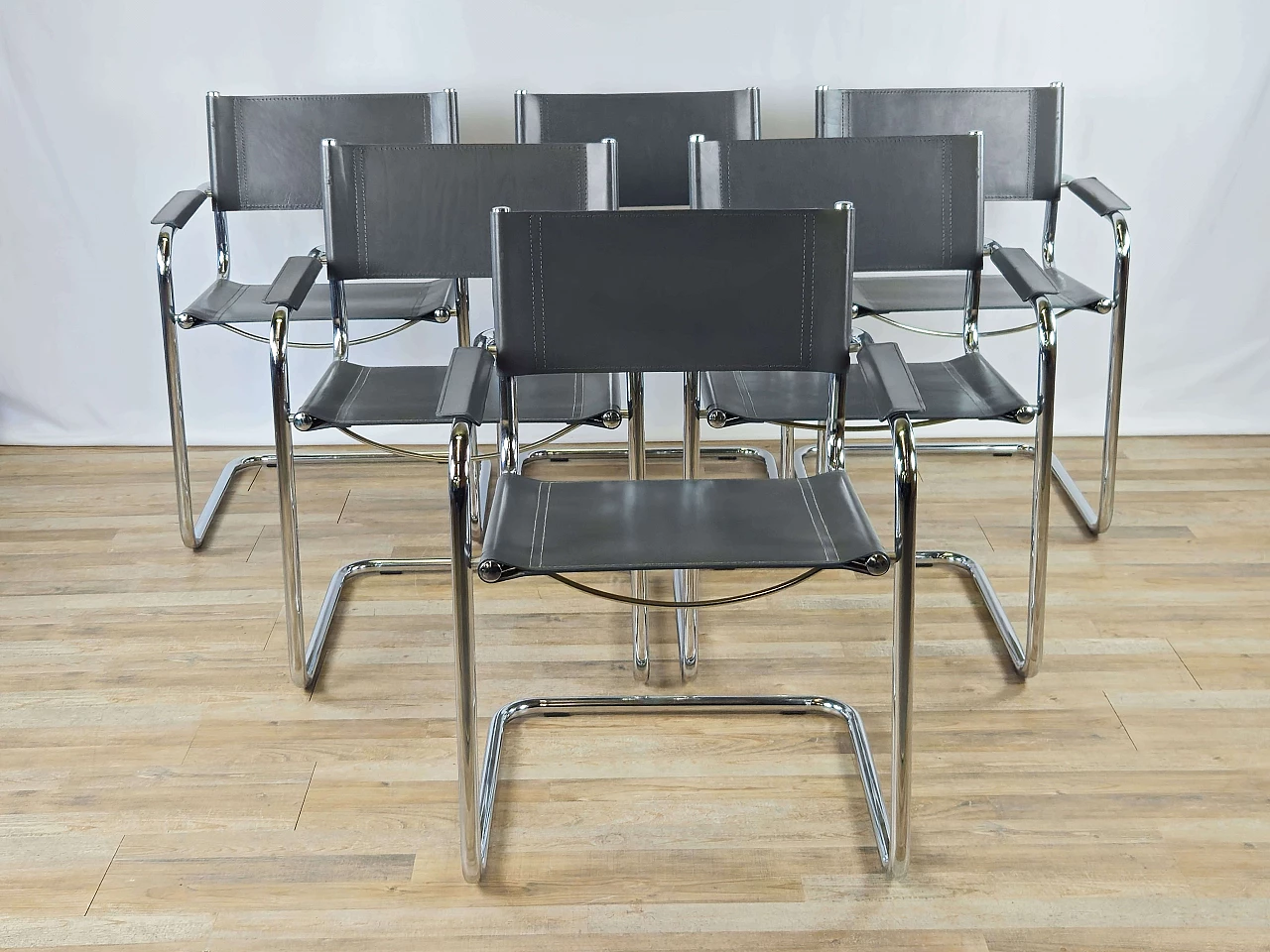 6 Poltrone stile Bauhaus in acciaio tubolare e pelle grigia, anni '70 2