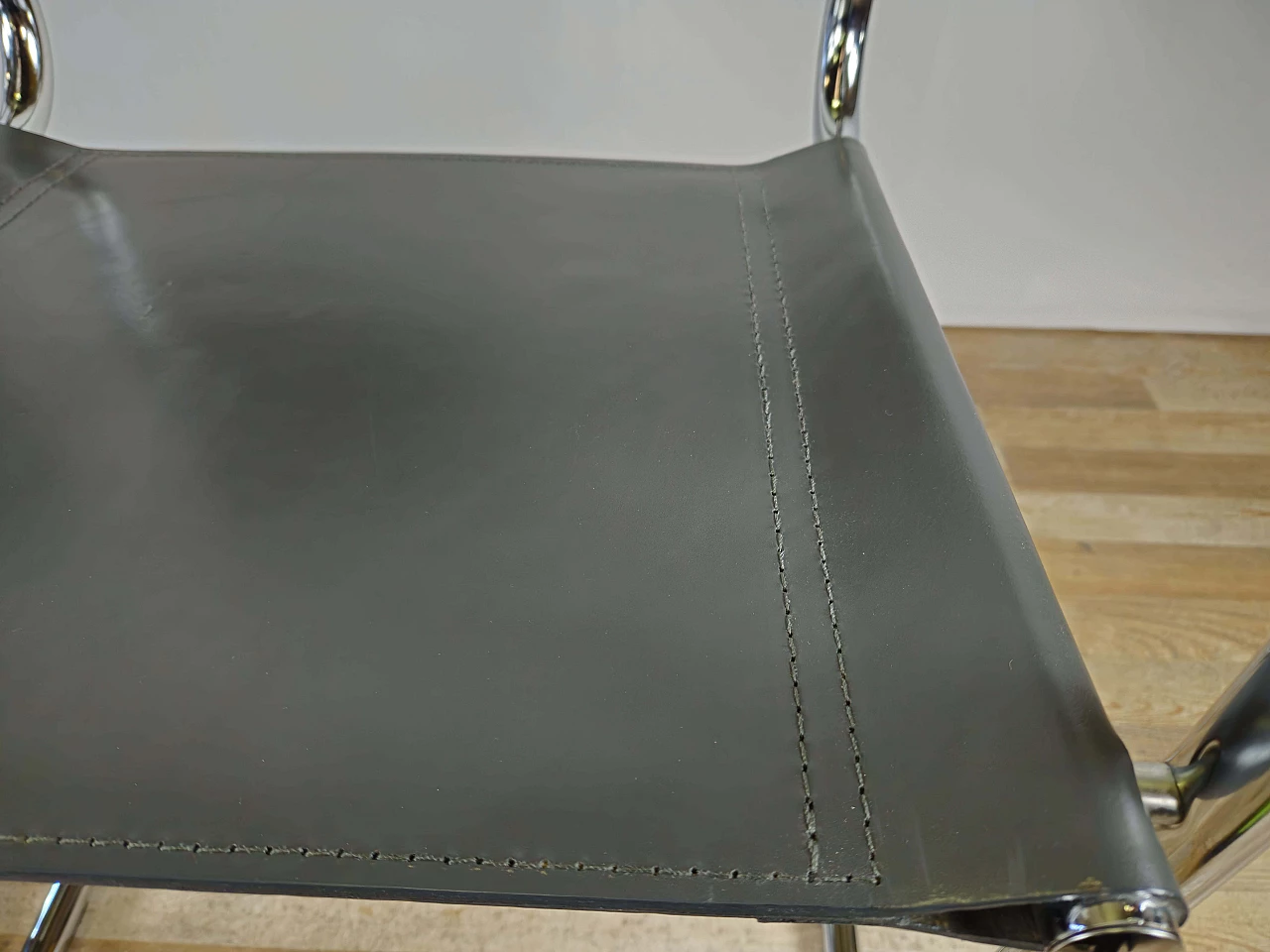 6 Poltrone stile Bauhaus in acciaio tubolare e pelle grigia, anni '70 11