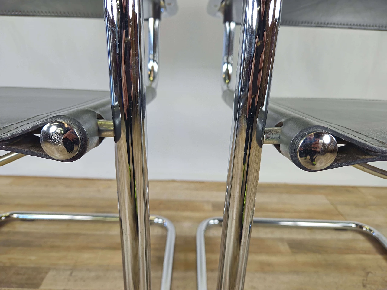 6 Poltrone stile Bauhaus in acciaio tubolare e pelle grigia, anni '70 14