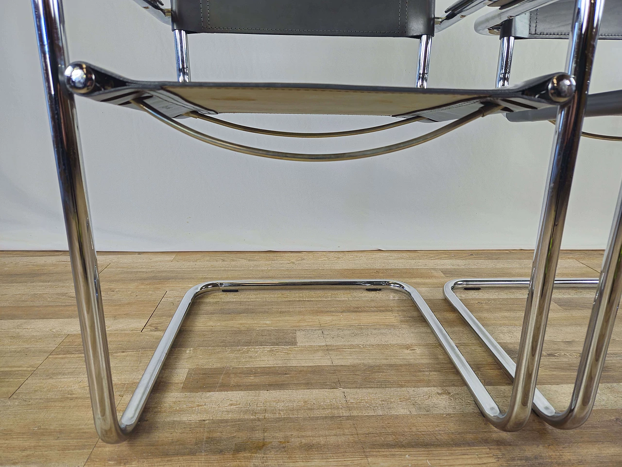 6 Poltrone stile Bauhaus in acciaio tubolare e pelle grigia, anni '70 15