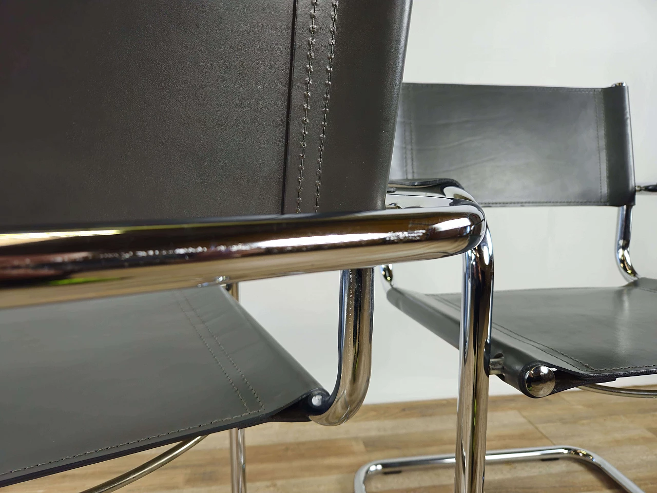 6 Poltrone stile Bauhaus in acciaio tubolare e pelle grigia, anni '70 20