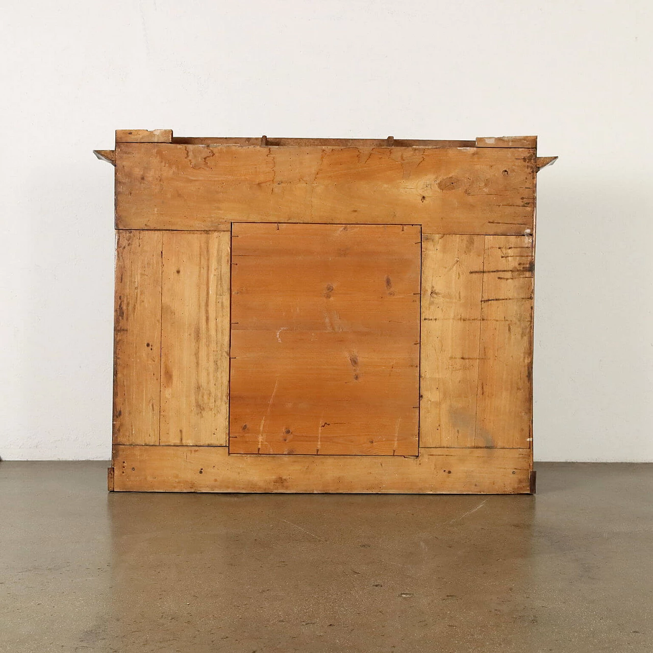 Charles X fireplace panelled in elm burl attributed to Paolo Moschini, 19th century 6