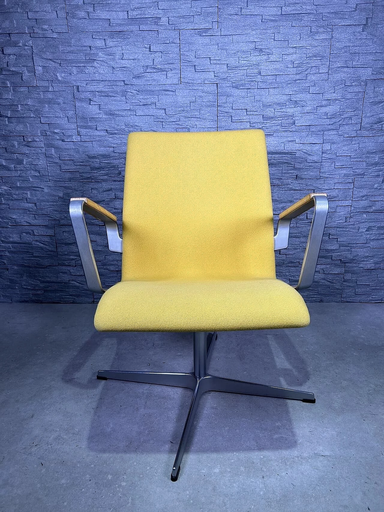Oxford armchair by Arne Jacobsen for Fritz Hansen, 2007 2