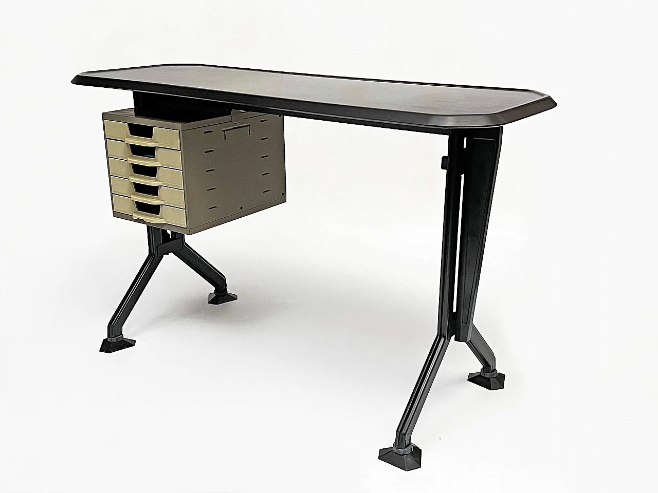 Arco desk by Studio BBPR for Olivetti, 1963 7