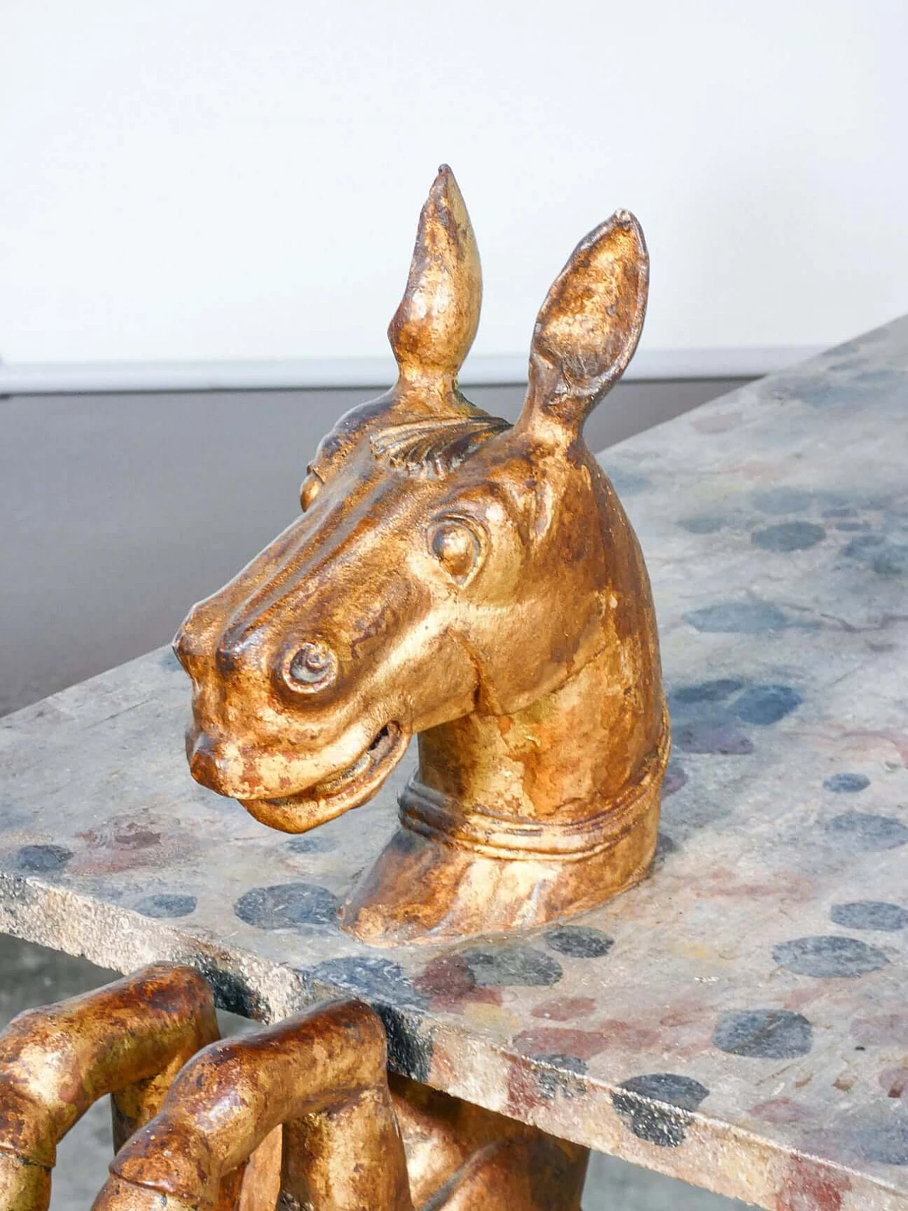 Painted wooden console table with sculptures of prancing horses, late 19th century 10