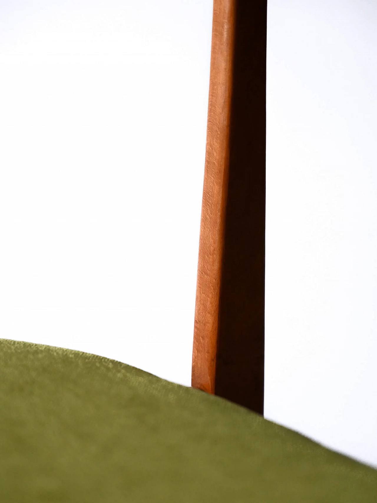 Sedia danese in teak e tessuto verde, anni '60 7