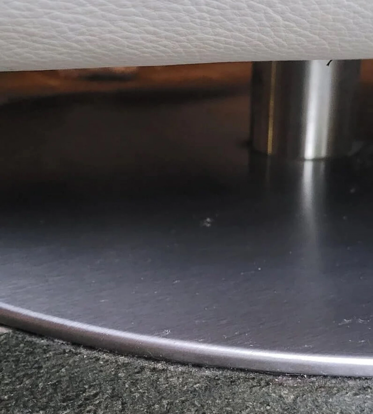 Coppia di poltrone Modern 75 in pelle bianca di Natuzzi, anni 2000 4