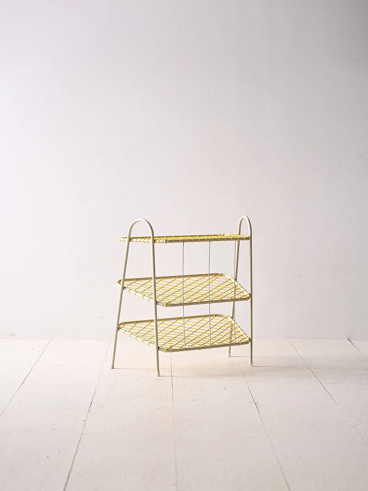 Magazine rack in metal and yellow rubber, 1960s 3