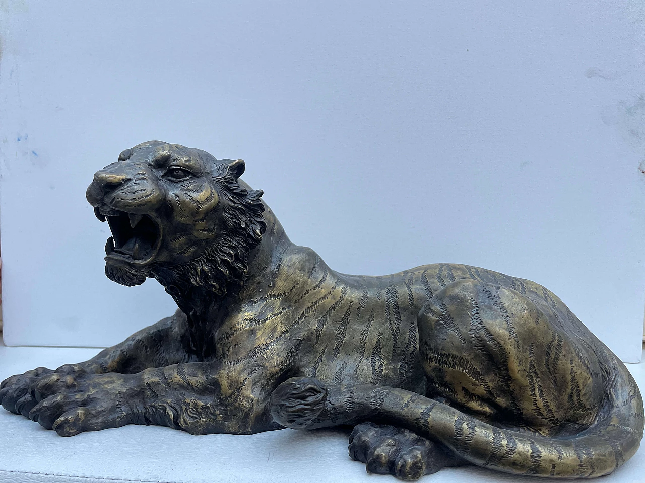 Bronze sculpture of a roaring tiger, 1990s 1