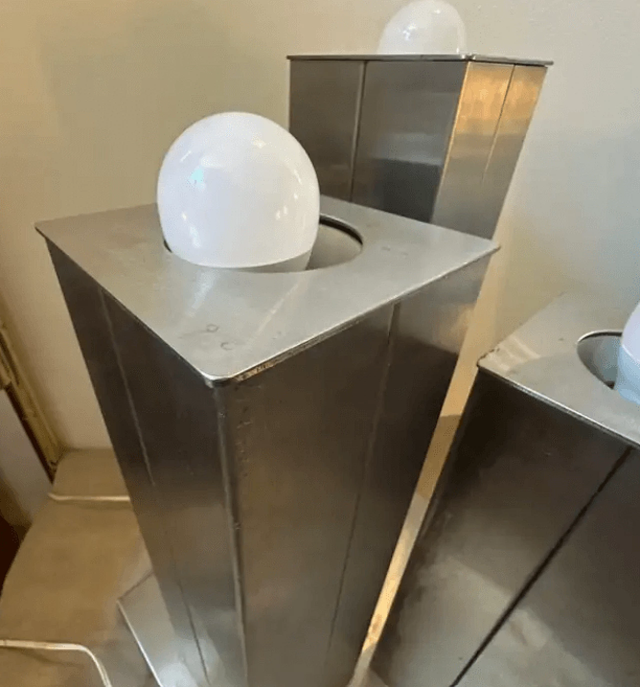 Chrome-plated metal square table lamp, 1970s 9