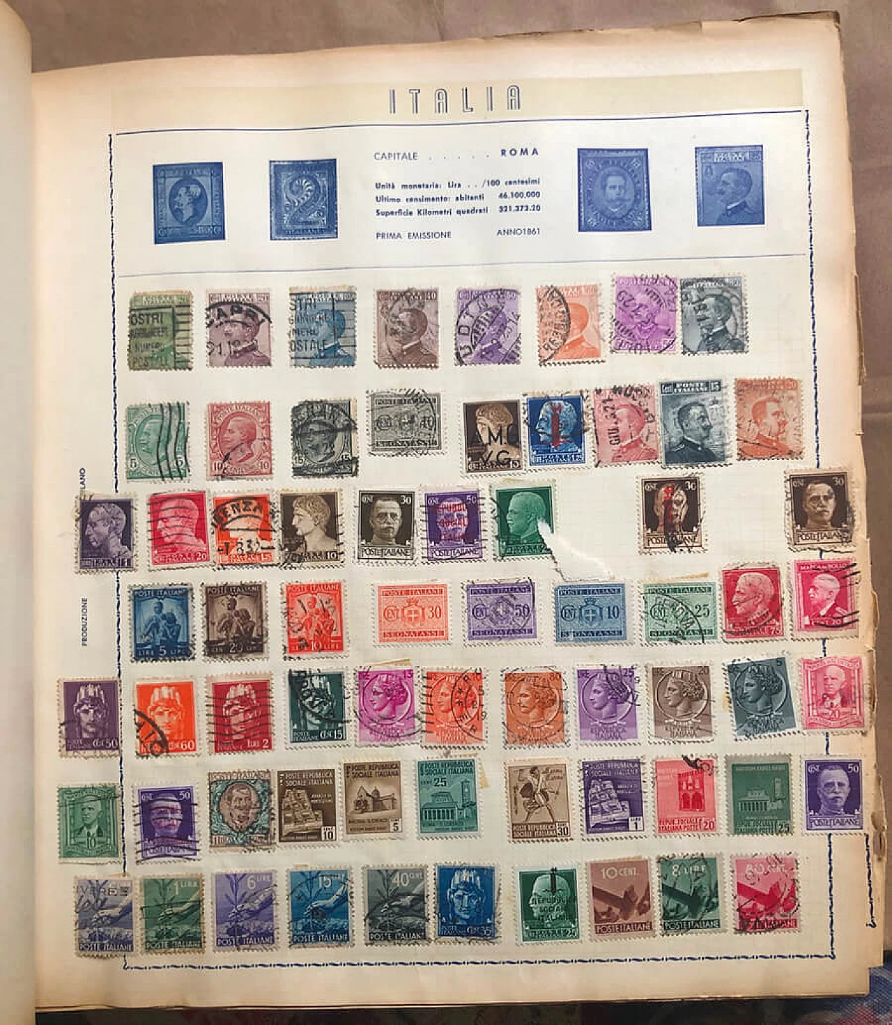 Libro di raccolta di francobolli del mondo, inizio '900 11