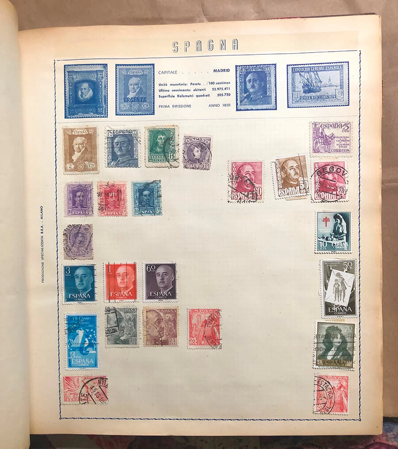 Libro di raccolta di francobolli del mondo, inizio '900 16