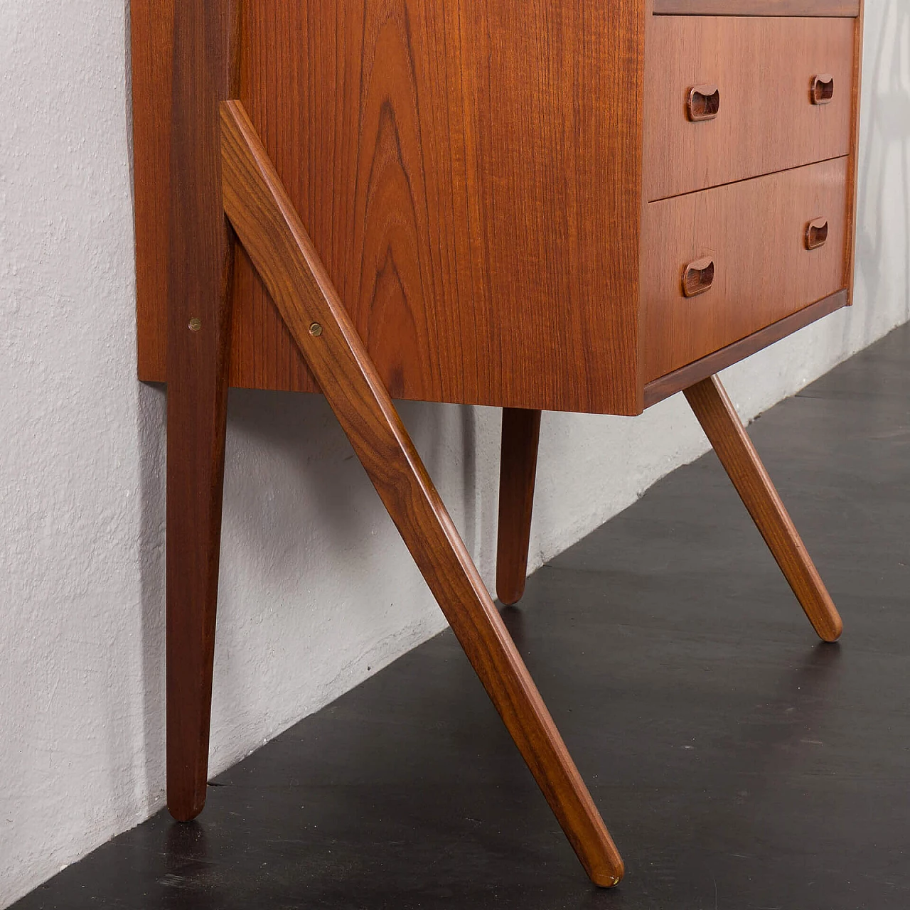 Danish Y-shaped dresser in the Sigfried Omann style with mirrors, 1960s 12