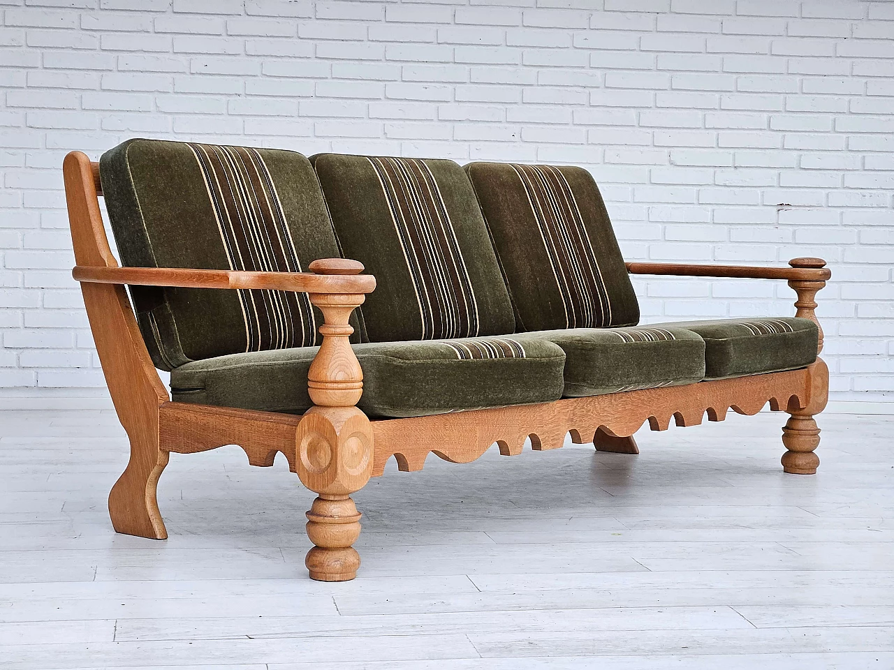 Danish three-seater velvet and oak sofa, 1970s 1