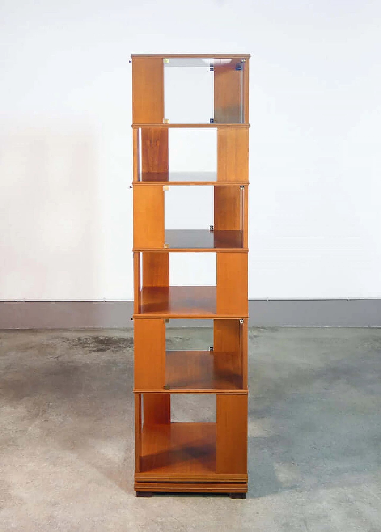 Veneered wood and glass revolving bookcase, 1960s 4