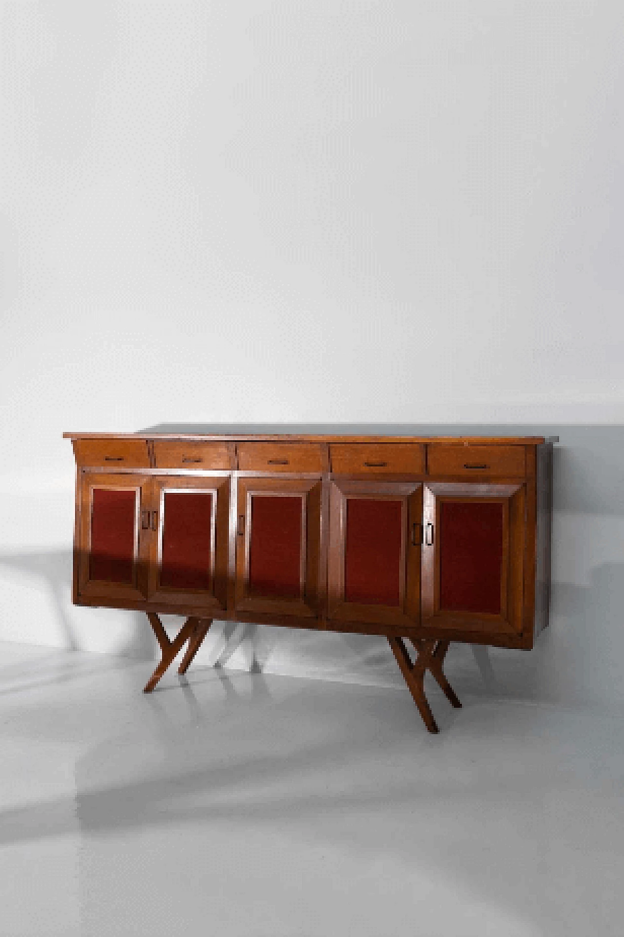 Credenza in legno massiccio a cinque ante battenti di Carlo Mollino, anni '50 5