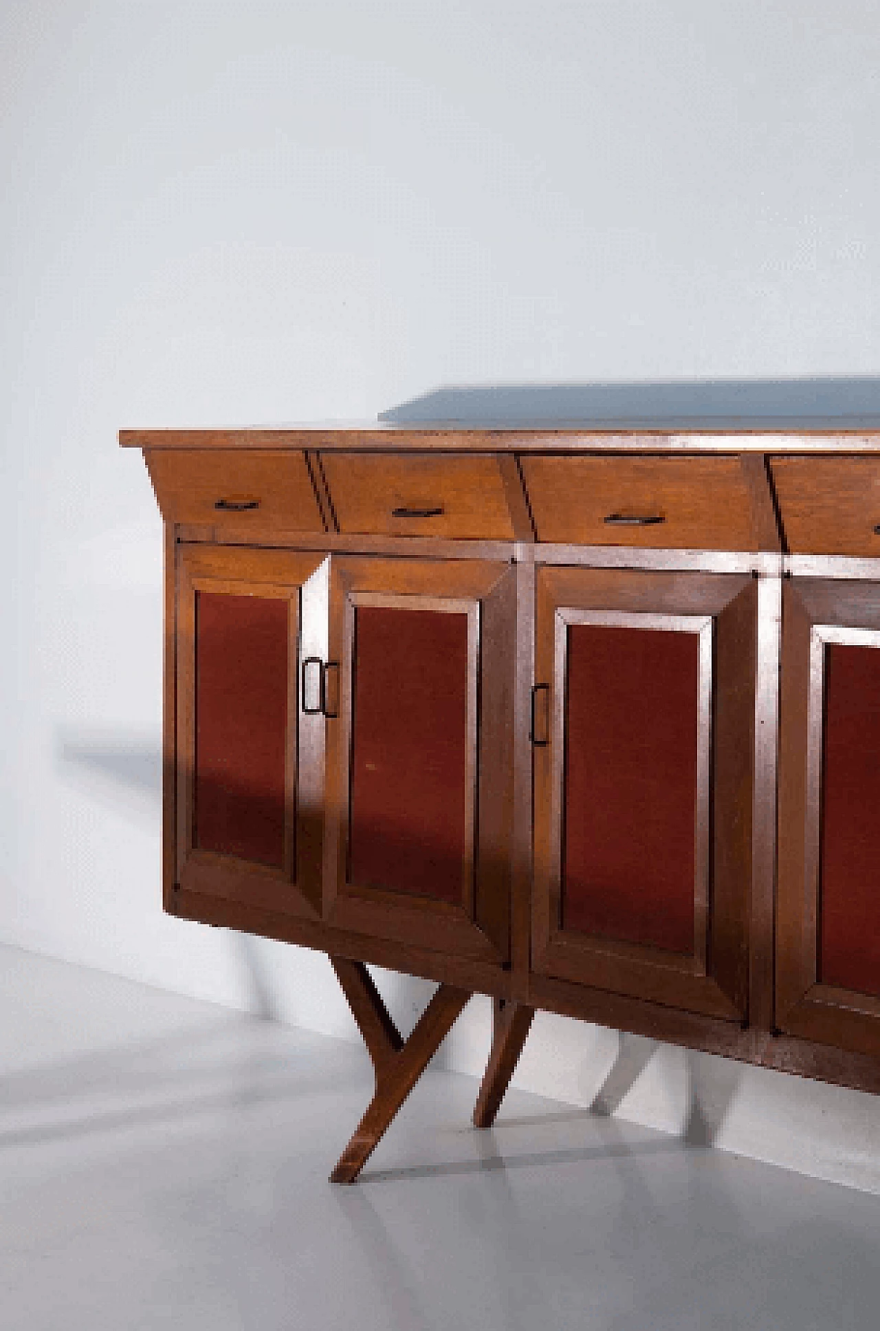 Credenza in legno massiccio a cinque ante battenti di Carlo Mollino, anni '50 7