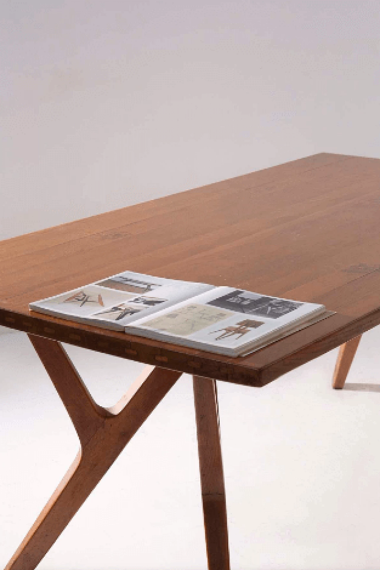Tavolo in legno di Carlo Mollino, anni '50 9