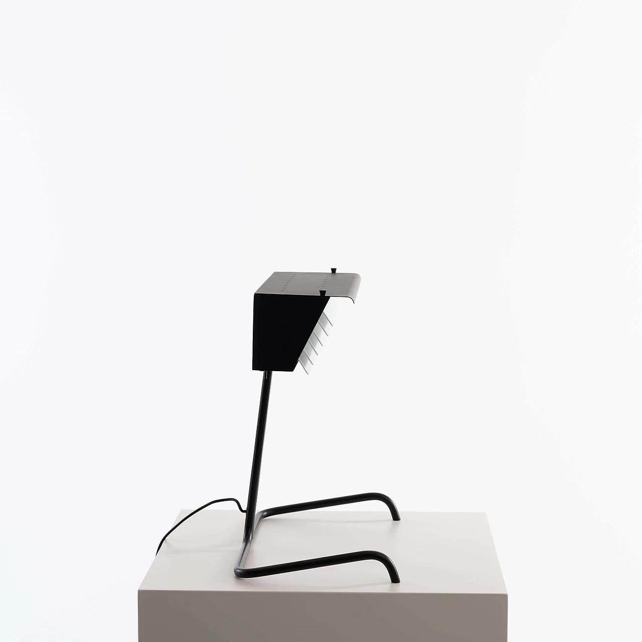 Biny Table 231 table lamp by Jacques Biny for DCWéditions 1