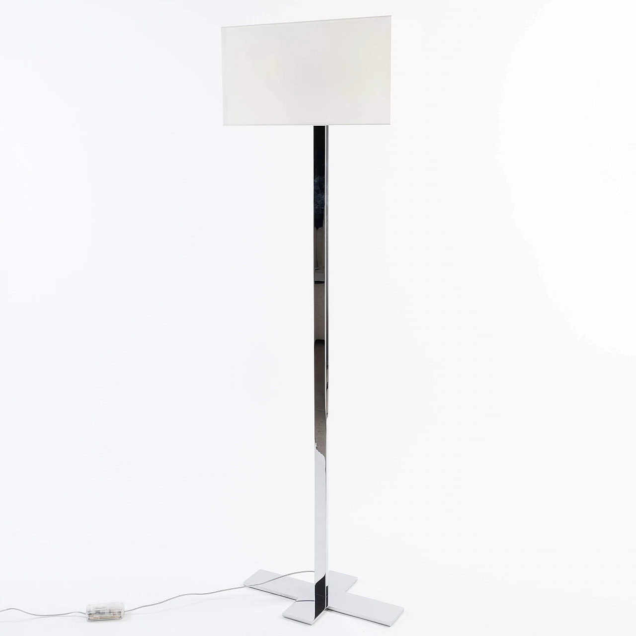 Leukon lamp by Antonio Citterio for Maxalto 1