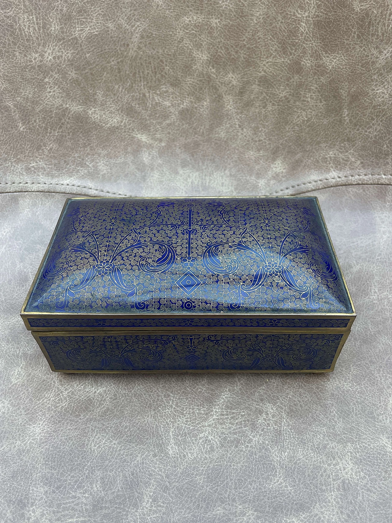 Chinese blue enameled and gilded metal casket, early 20th century 1