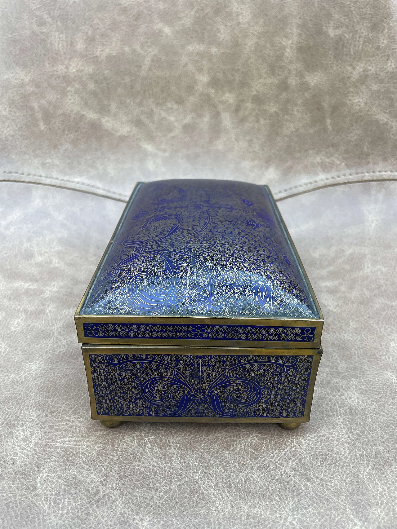 Cofanetto cinese in metallo smaltato blu e dorato, inizio '900 5