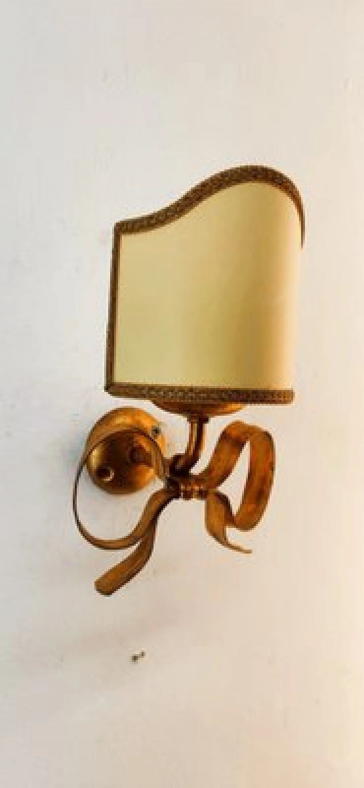 Gilded wrought iron wall light with bow by Li Puma, 1970s 4