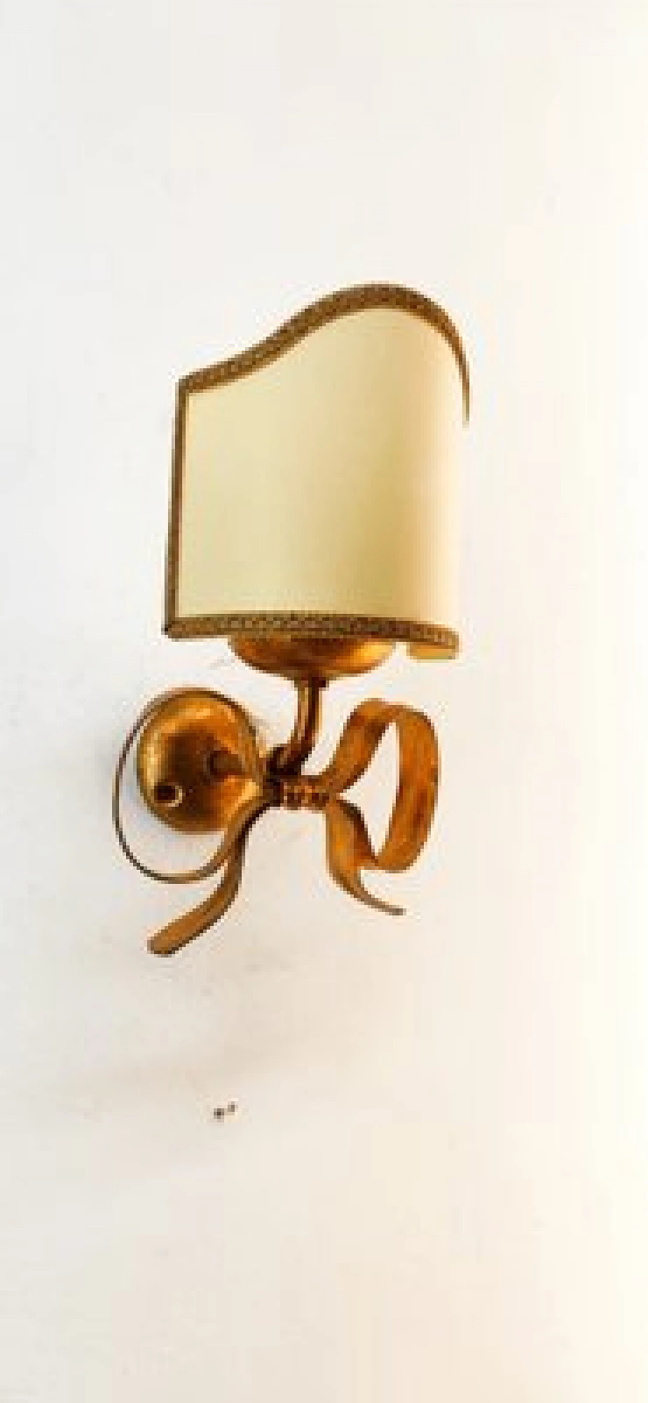 Gilded wrought iron wall light with bow by Li Puma, 1970s 7