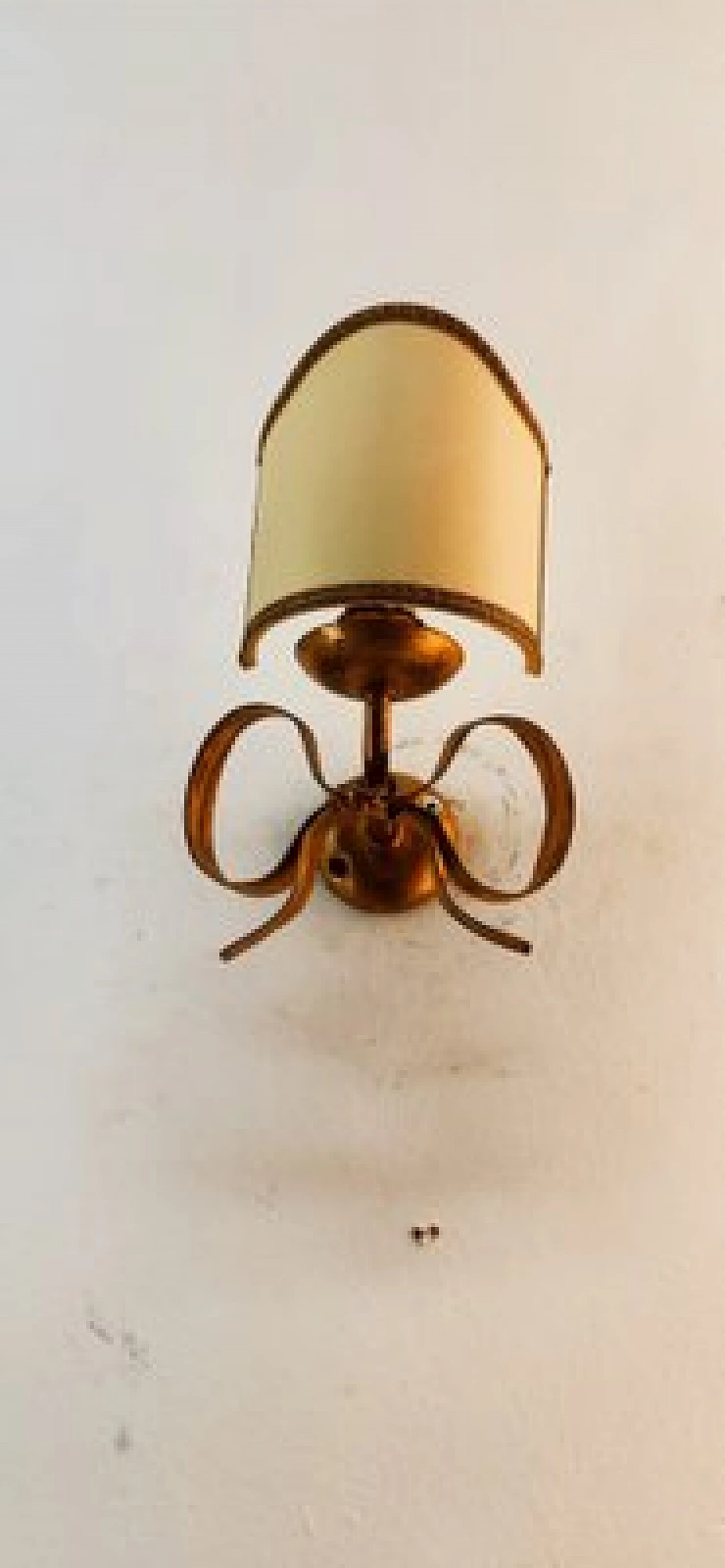 Gilded wrought iron wall light with bow by Li Puma, 1970s 8