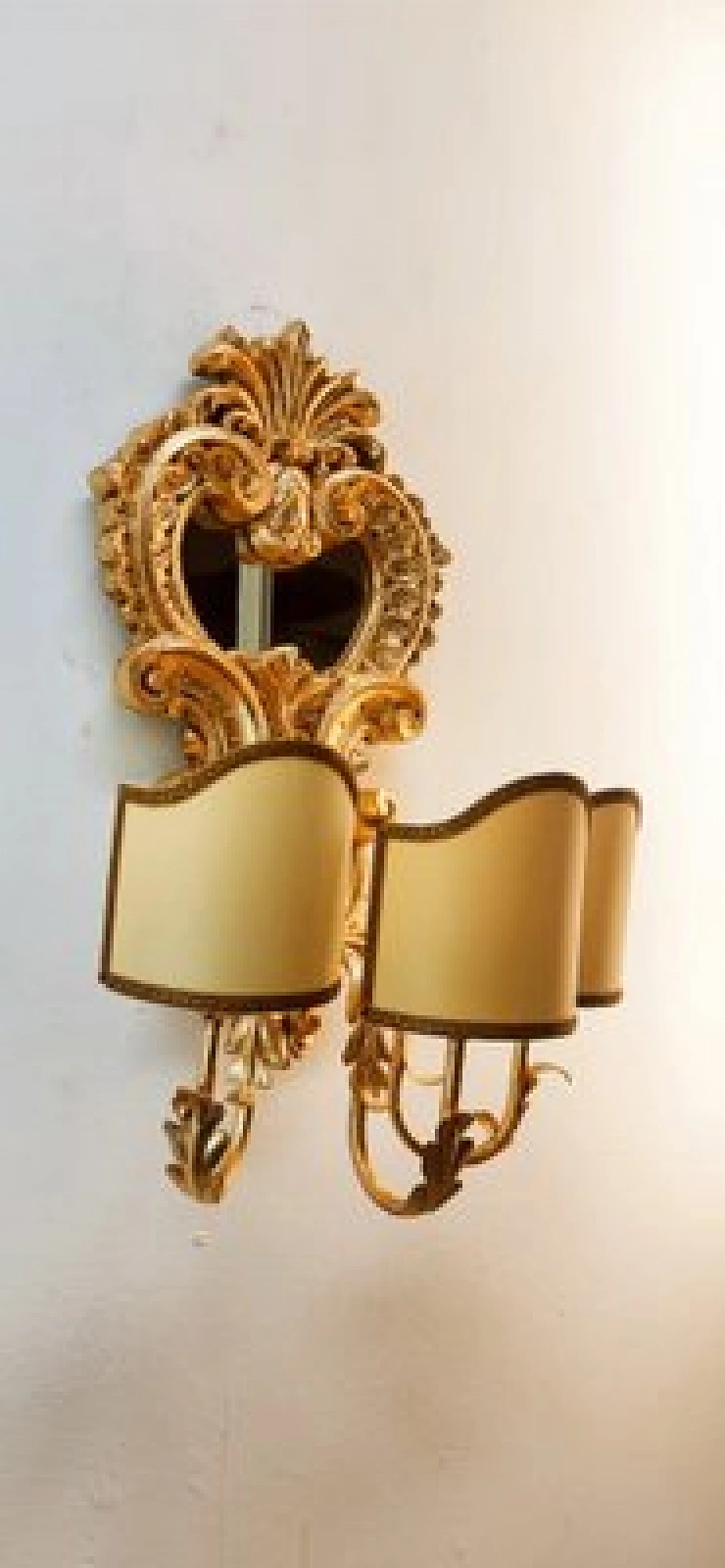 Applique a tre luci in legno dorato e pergamena con specchio, anni '60 5