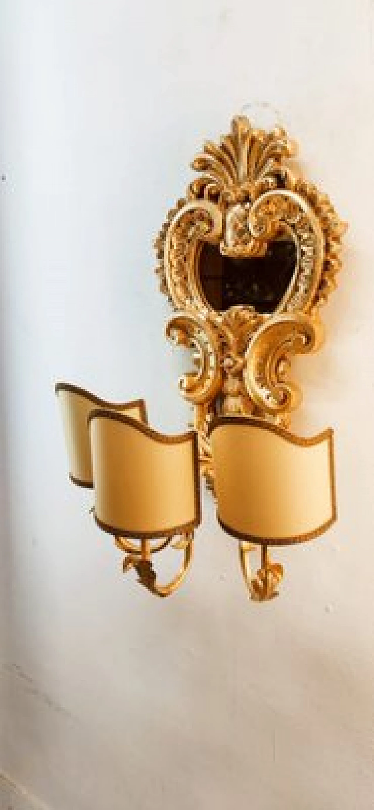 Applique a tre luci in legno dorato e pergamena con specchio, anni '60 8