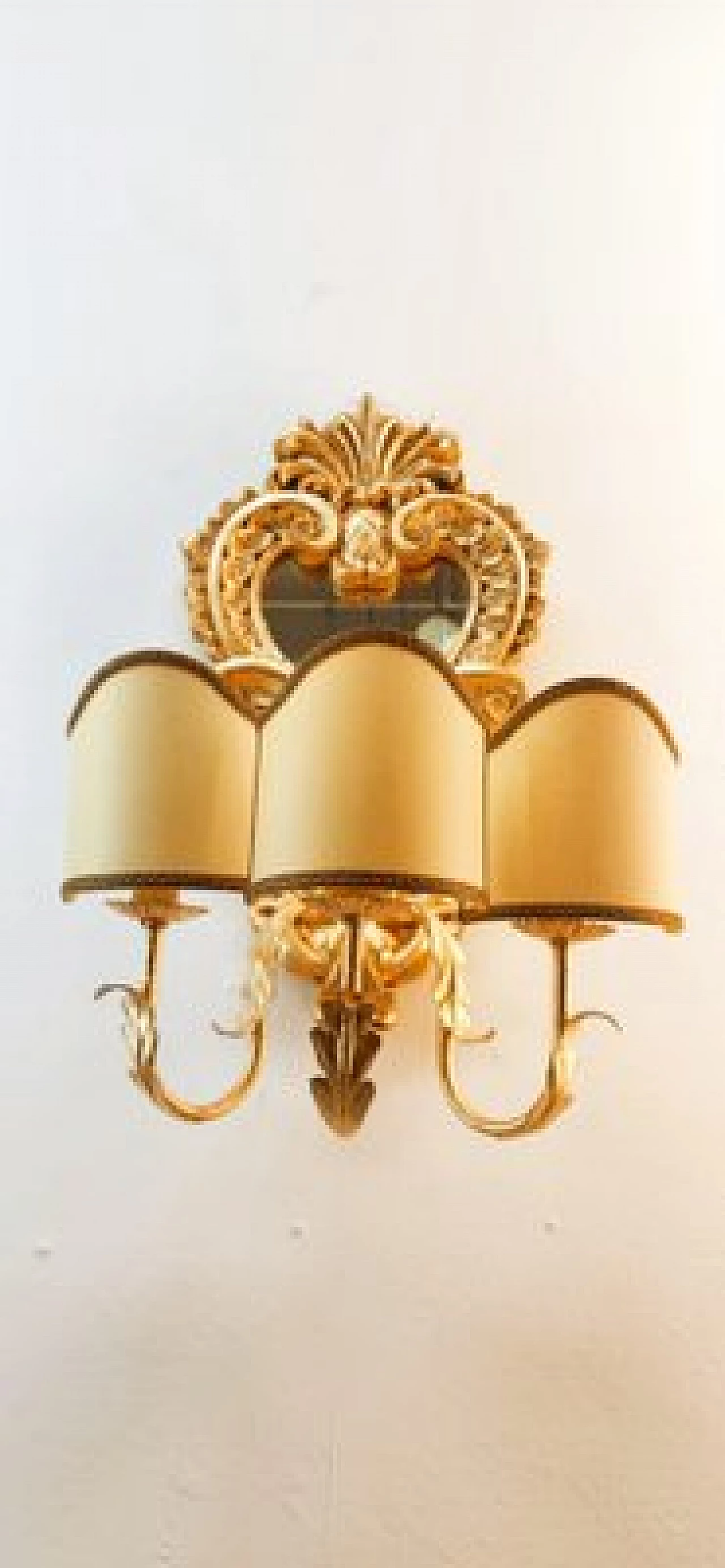 Applique a tre luci in legno dorato e pergamena con specchio, anni '60 24