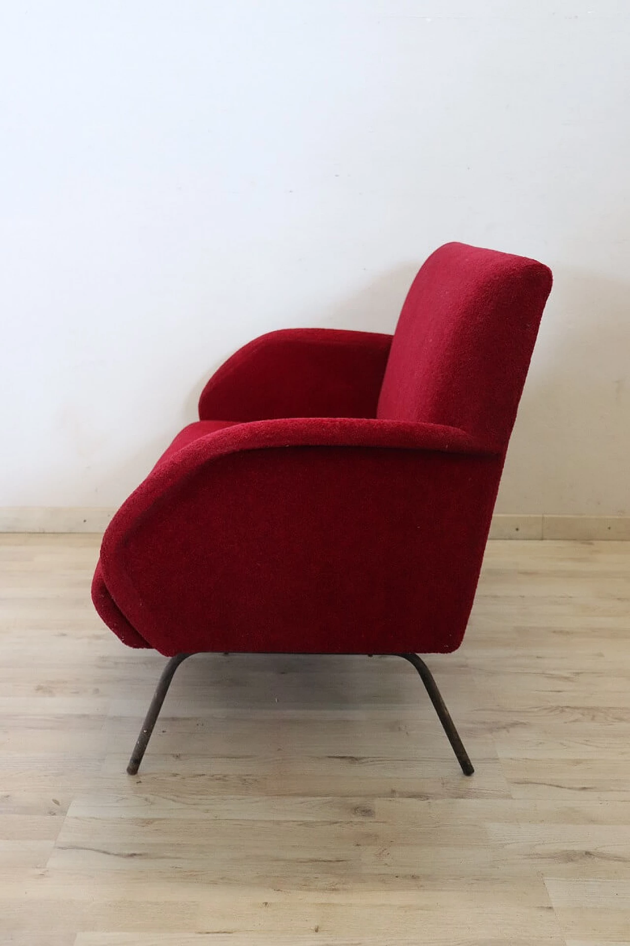 Metal frame sofa with terry cloth upholstery and red bouclé wool cover, 1950s 7